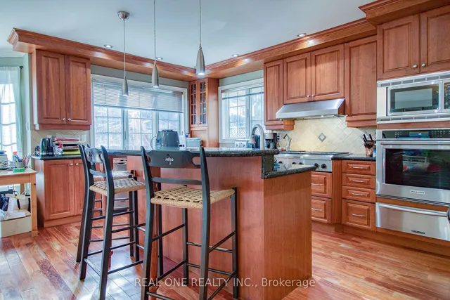 Additional image 9 of 129 Imperial St