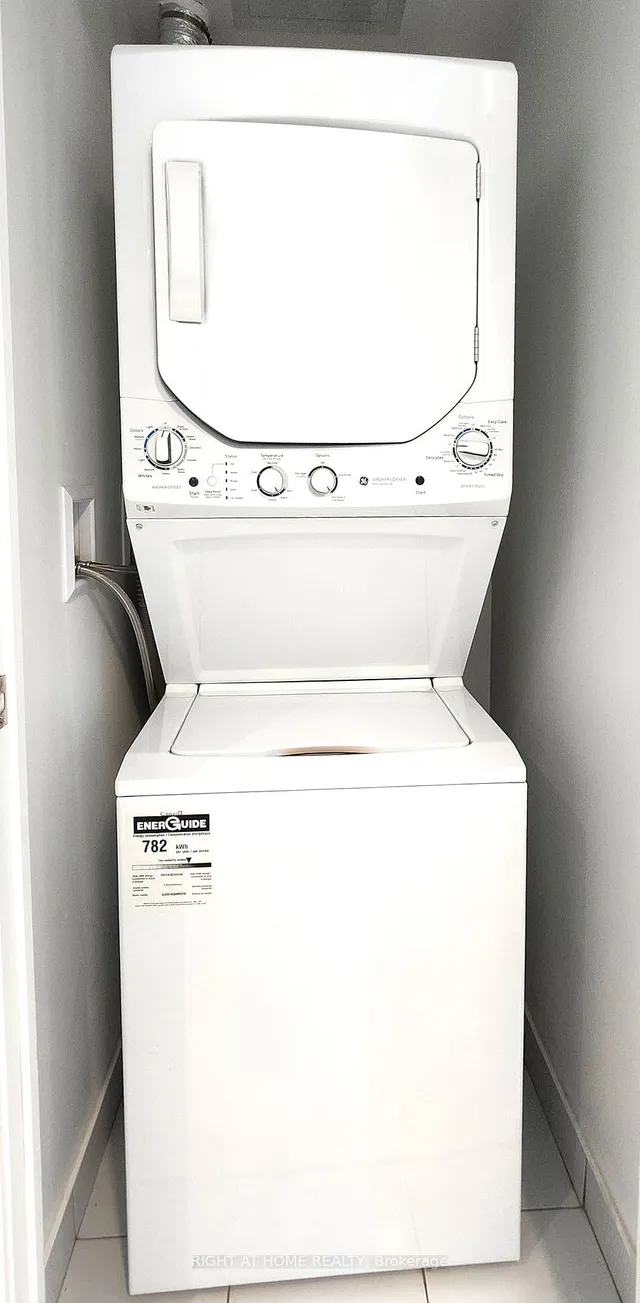 Additional image 18 of 501 Yonge St Unit 2704