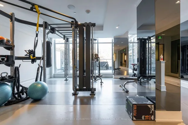 Additional image 38 of 6 Parkwood Ave Unit 303