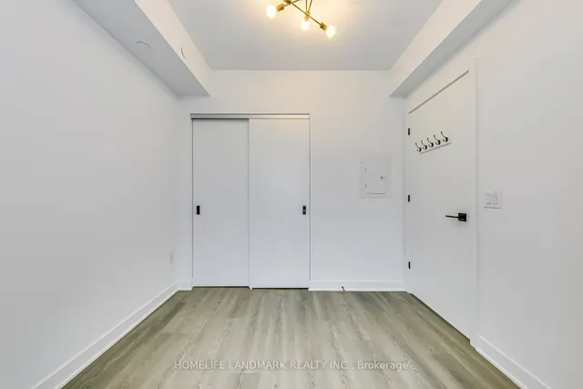 Additional image 25 of 36 Zorra St Unit 2002