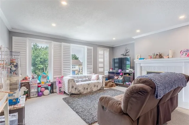 Additional image 17 of 24 Spartan Ave