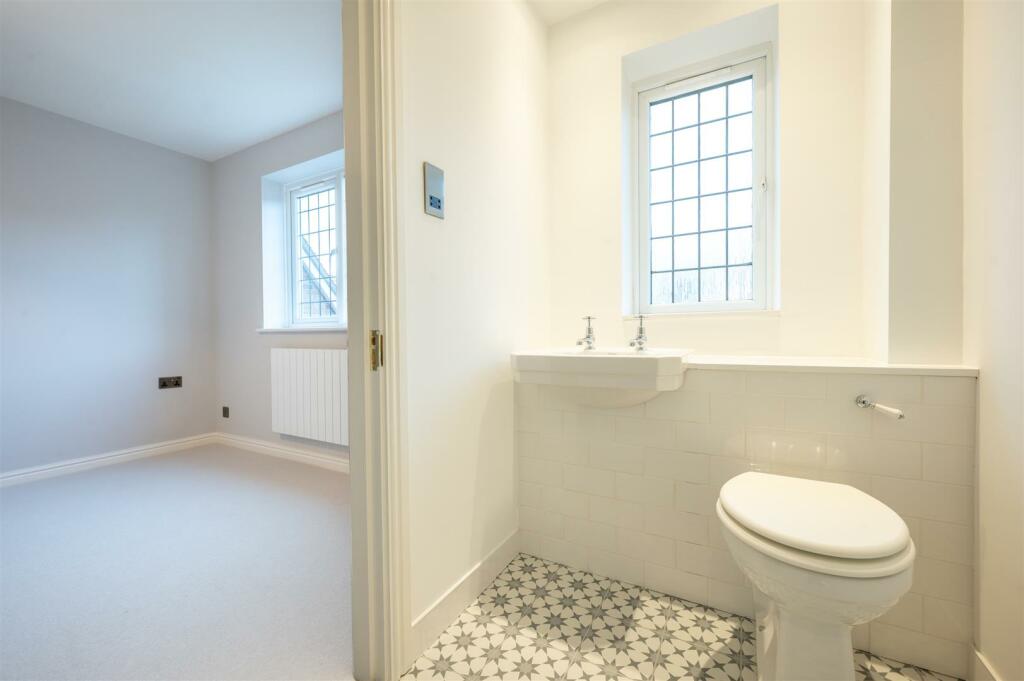 Additional image 12 of Old Warwick Road