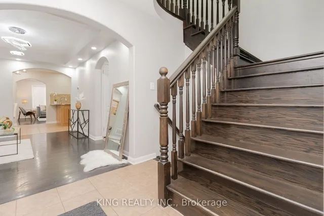 Additional image 18 of 54 COACHLIGHT Cres