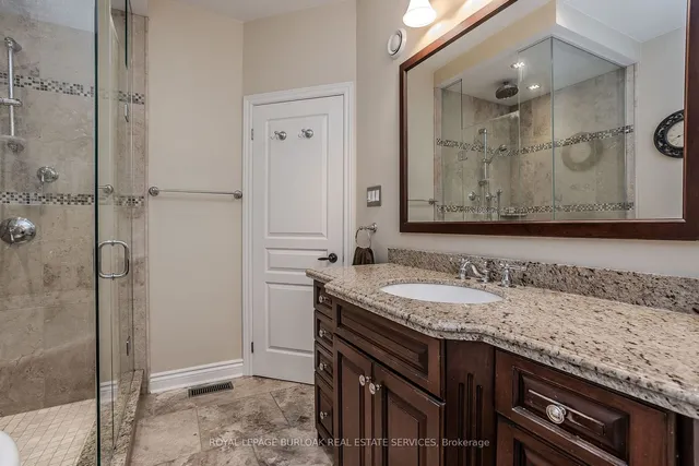 Additional image 22 of 4098 Montrose Cres