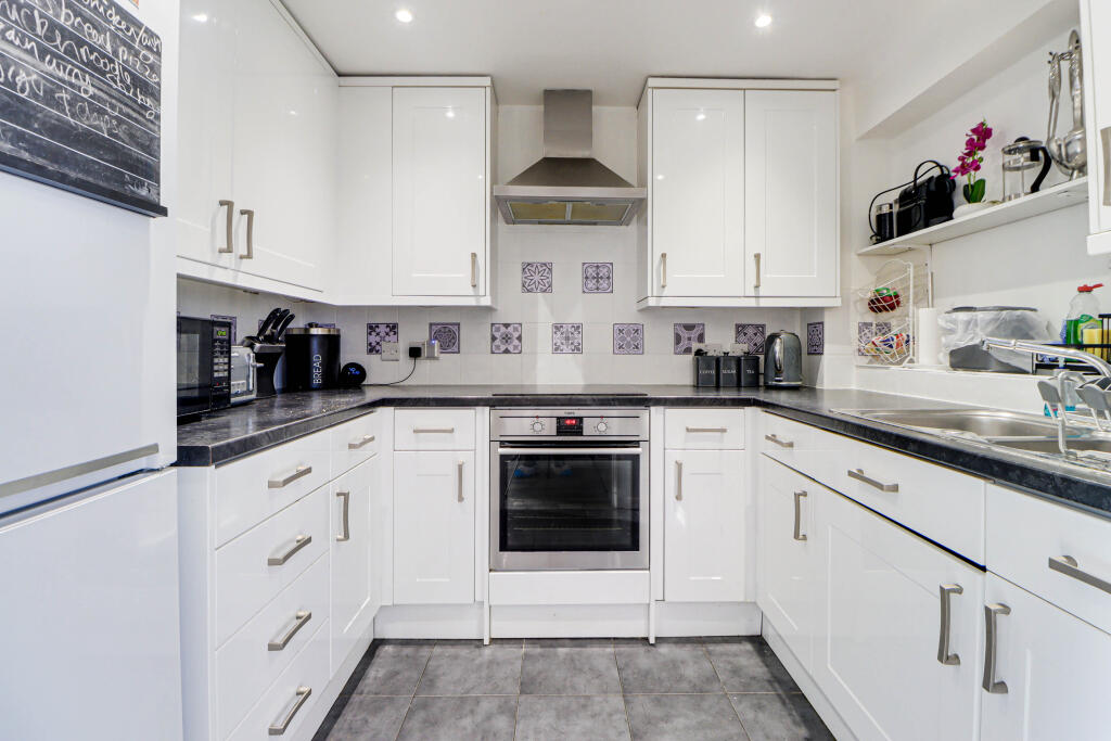 Additional image 4 of Cedarwood Drive, St. Albans, Hertfordshire, AL4