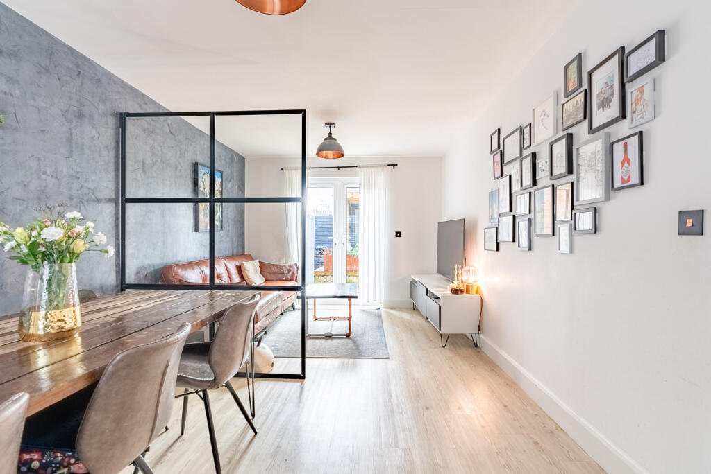 Additional image 14 of Old School Drive, Wheathampstead, St. Albans, Hertfordshire, AL4