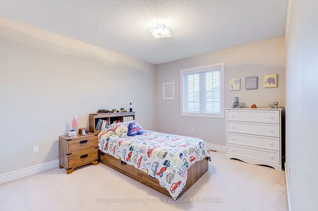 Additional image 40 of 94 Panton Tr