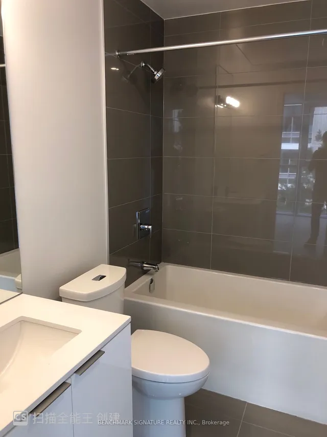 Additional image 7 of 609 Avenue Rd Unit 901