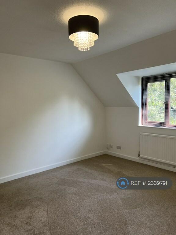 Additional image 5 of Blueberry Close, St Albans, AL3