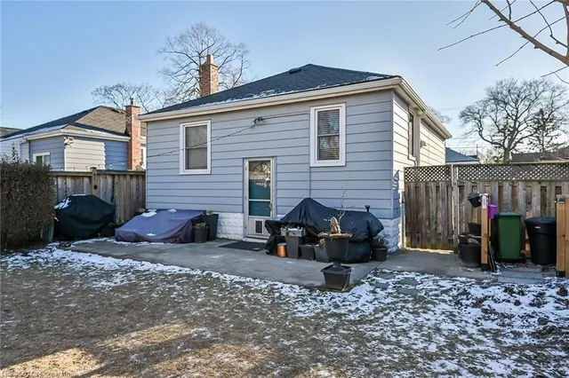 Additional image 33 of 291 Thayer Ave