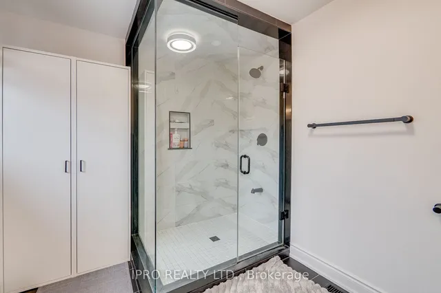 Additional image 28 of 1038 Laurier Ave