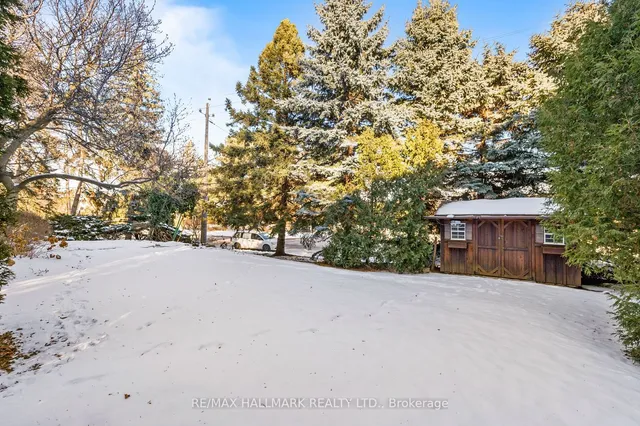 Additional image 36 of 218 Yonge Blvd