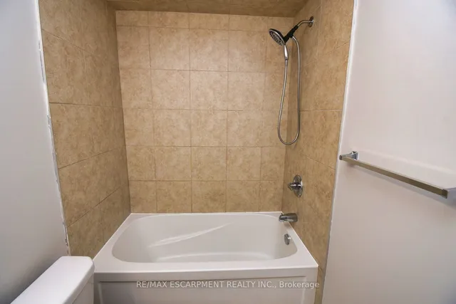 Additional image 34 of 55 Madonna Dr Unit 16