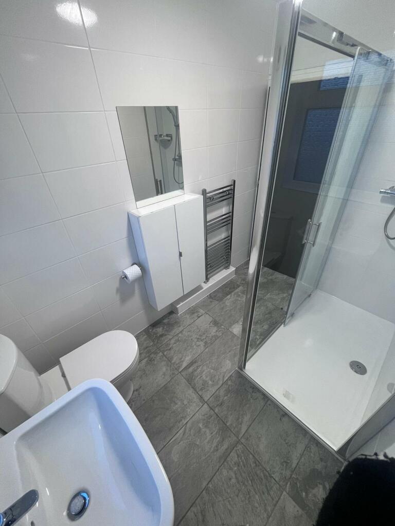 Additional image 4 of 1 Room Available In Flat Above Holly Bank Rd, B13 0RJ