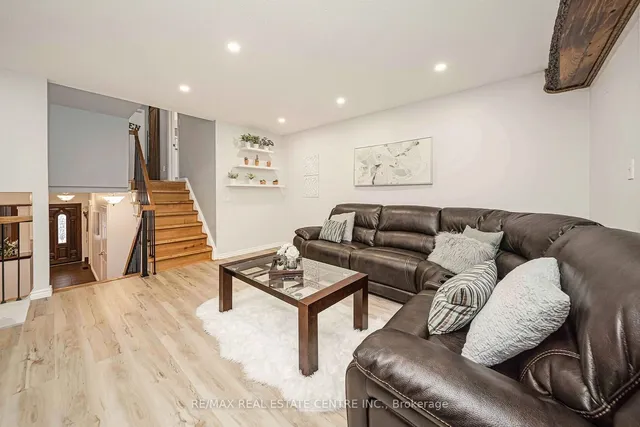 Additional image 24 of 78 Simmons Blvd