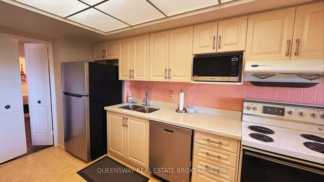 Additional image 20 of 3131 Bridletowne Circ Unit 1403