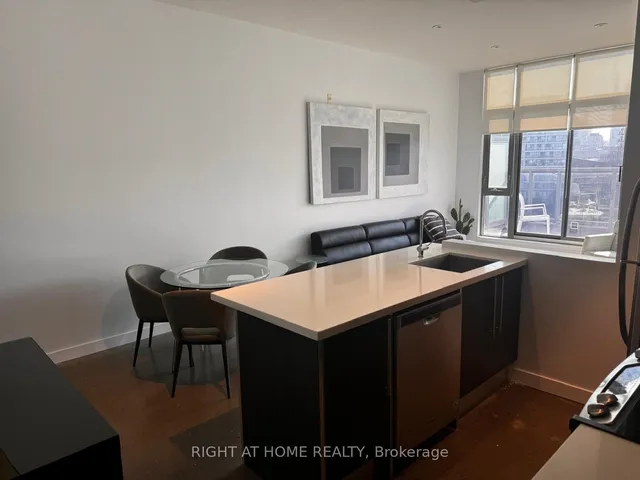 Additional image 11 of 625 Queen St Unit 607