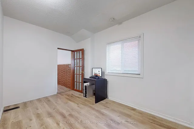 Additional image 4 of 560 Perth Ave