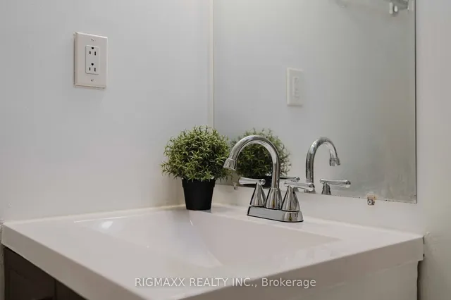 Additional image 31 of 121 TRUDELLE St Unit 1007