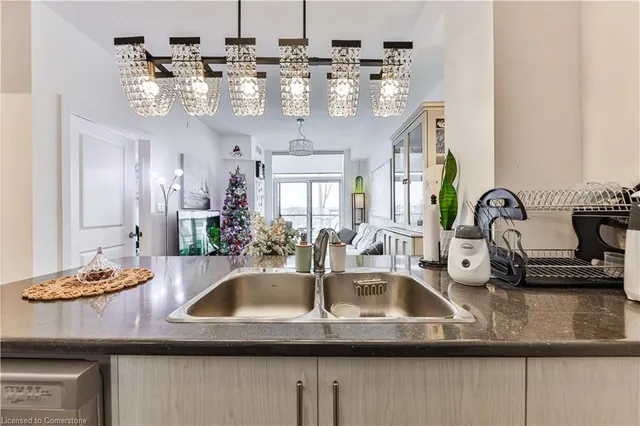 Additional image 15 of 470 Dundas St Unit 307