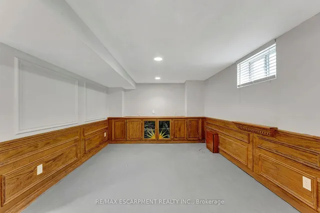 Additional image 24 of 131 East 42nd St