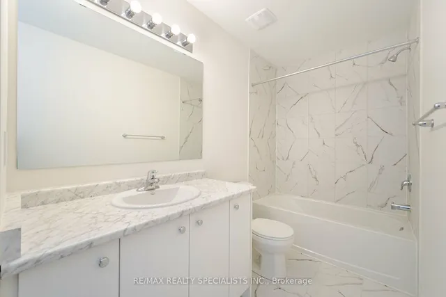 Additional image 33 of 3906 Koenig Rd