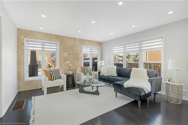 Additional image 10 of 897 Farmstead Dr