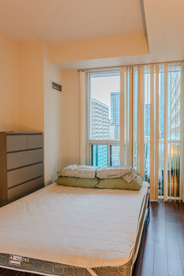 Additional image 9 of 1121 Bay St Unit 1407
