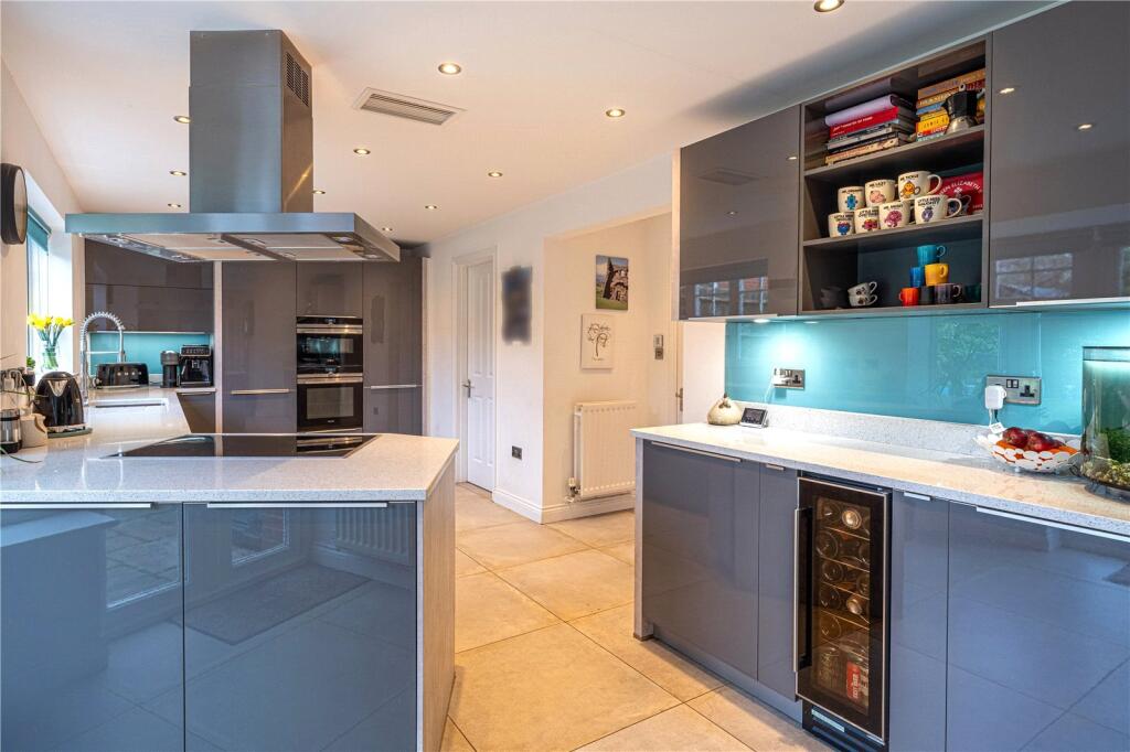 Additional image 8 of Haydock Close, Dosthill, Tamworth, Staffordshire, B77