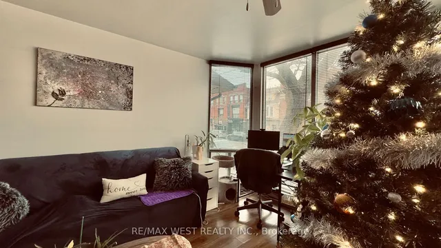 Additional image 18 of 1061 Bathurst St