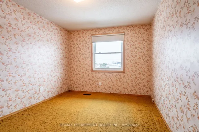 Additional image 23 of 44 CAPILANO Dr