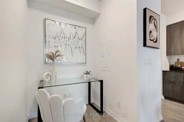 Additional image 17 of 101 Erskine Ave Unit 804