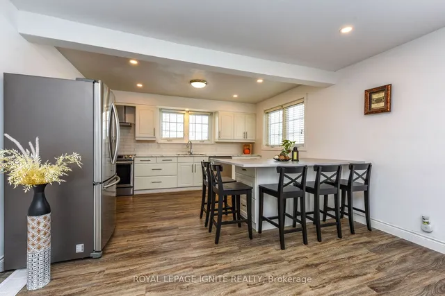 Additional image 4 of 208 Riverplace Cres