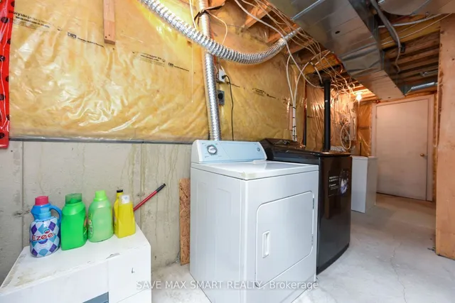 Additional image 32 of 72 Rocky Point Cres