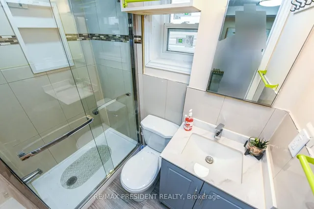 Additional image 17 of 23 Myrtle Ave