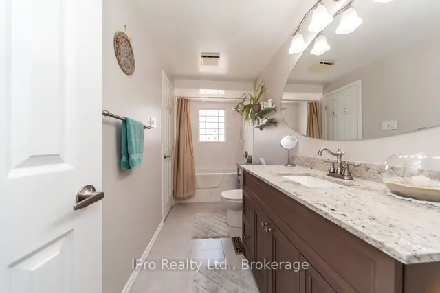 Additional image 28 of 847 Cedarbrae Ave