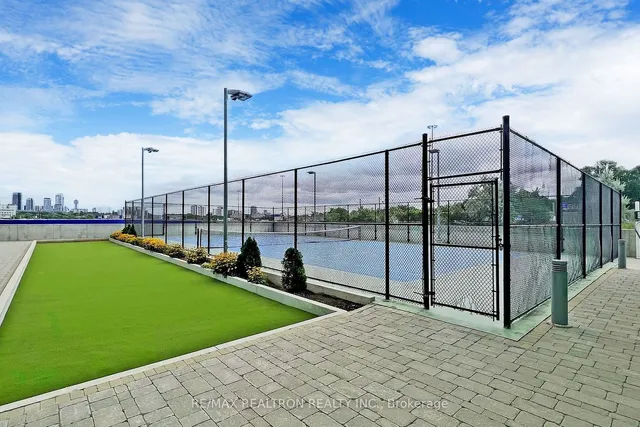 Additional image 33 of 115 Mcmahon Dr Unit 2711