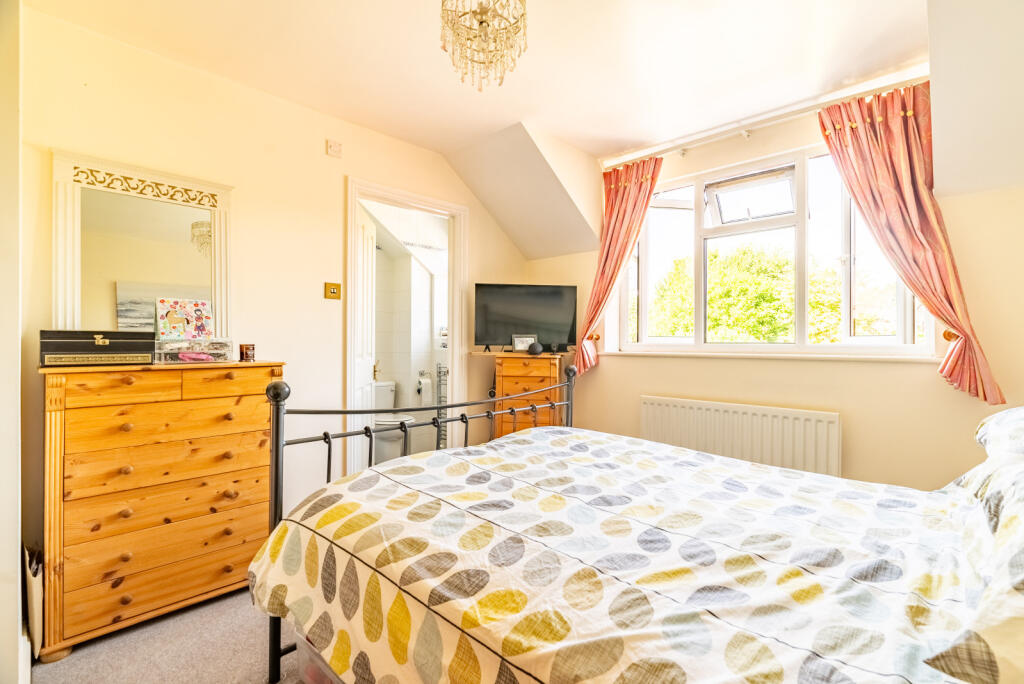 Additional image 9 of Hawfield Gardens, Park Street, St. Albans, Hertfordshire, AL2