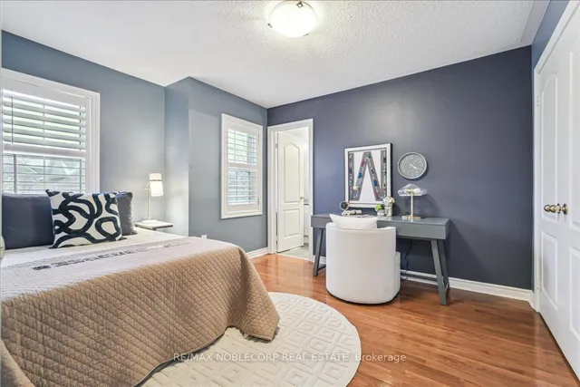 Additional image 34 of 32 Aristocrat Rd