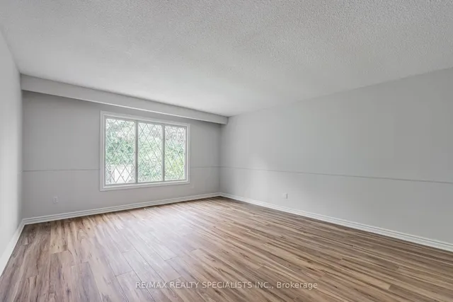 Additional image 12 of 30 Winterfold Dr