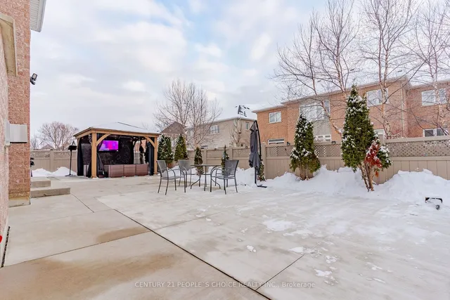 Additional image 35 of 39 Huntspoint Dr