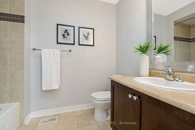 Additional image 16 of 1395 Costigan Rd