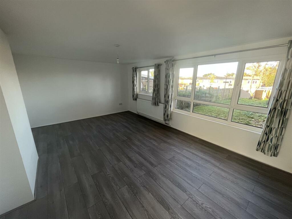 Additional image 5 of High Dells, Hatfield