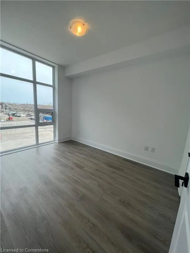 Additional image 15 of 450 Dundas St Unit 327