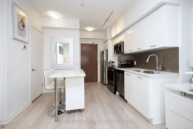 Additional image 9 of 2212 Lake Shore Blvd Unit 904