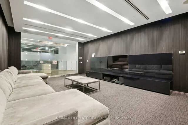 Additional image 33 of 1030 King St Unit 121