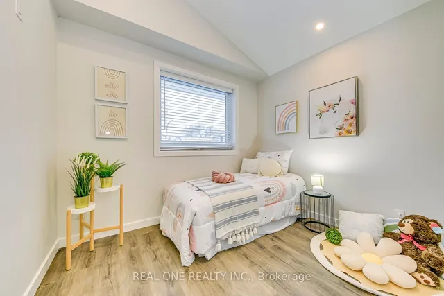 Additional image 19 of 269 Kenwood Ave