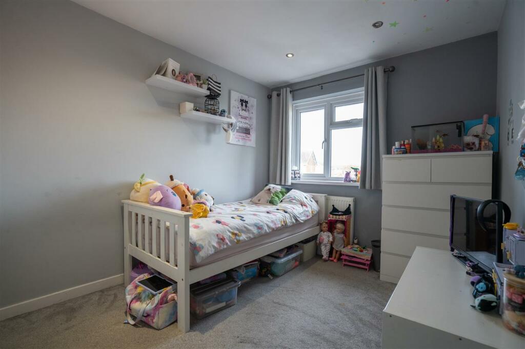 Additional image 11 of Willow Close, Tamworth