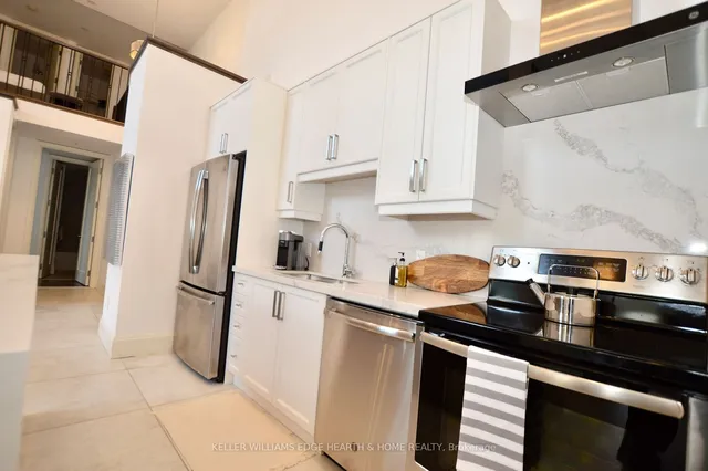 Additional image 23 of 112 King St Unit PH 6