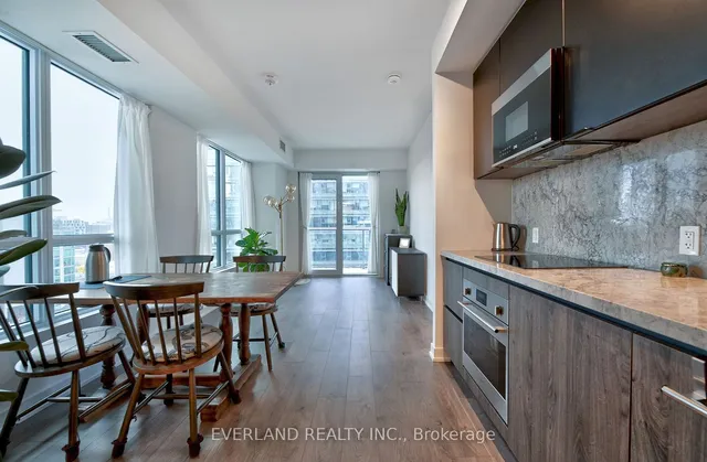 Additional image 8 of 108 Peter St Unit 1302